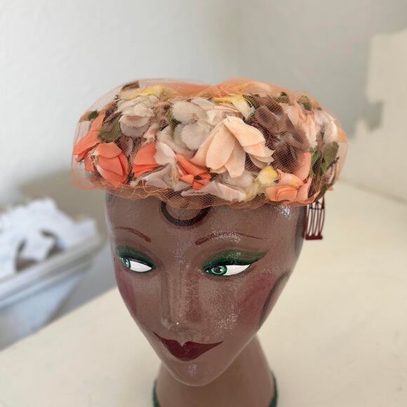 Cecile Lorraine Peach Floral Net Hat 1950s Spring Millinery Creation Tagged 22 - Picture 1 of 3